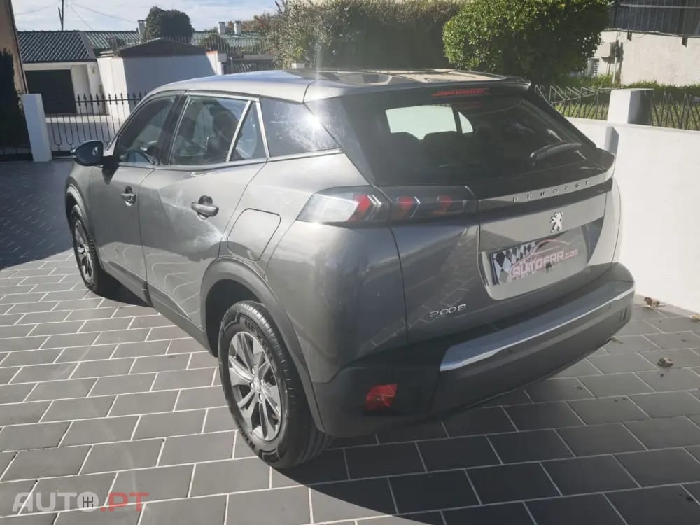 Peugeot 2008 1.2 PureTech Active Pack