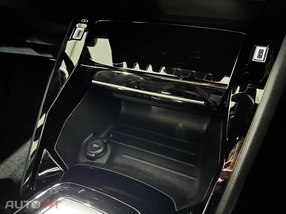 Peugeot E-208 51 kWh GT