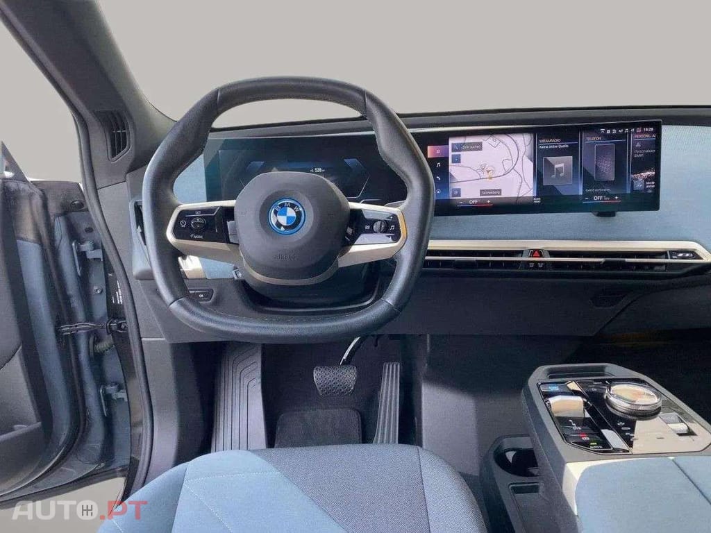 BMW iX I.V.A DEDUTÍVEL xDrive50