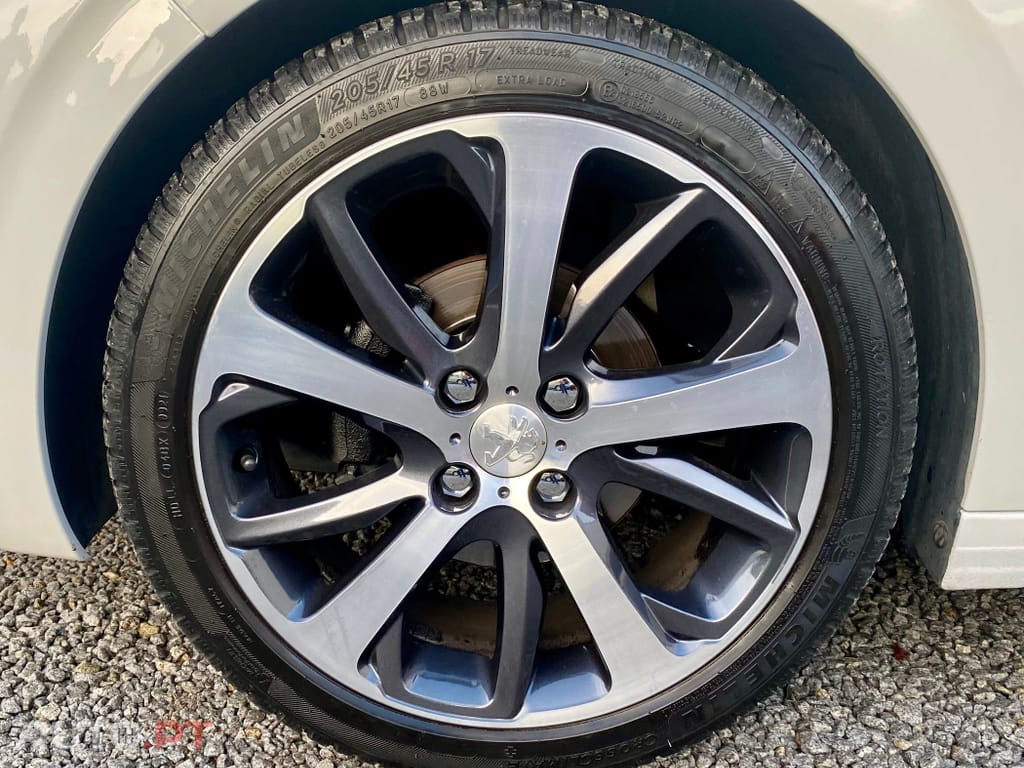Peugeot 208 1.6 BlueHDi GT Line