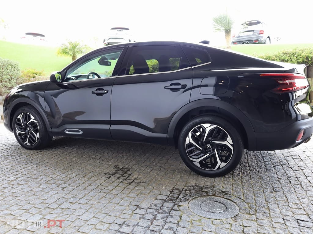 Citroen C4 X 1.2 PureTech Shine EAT8