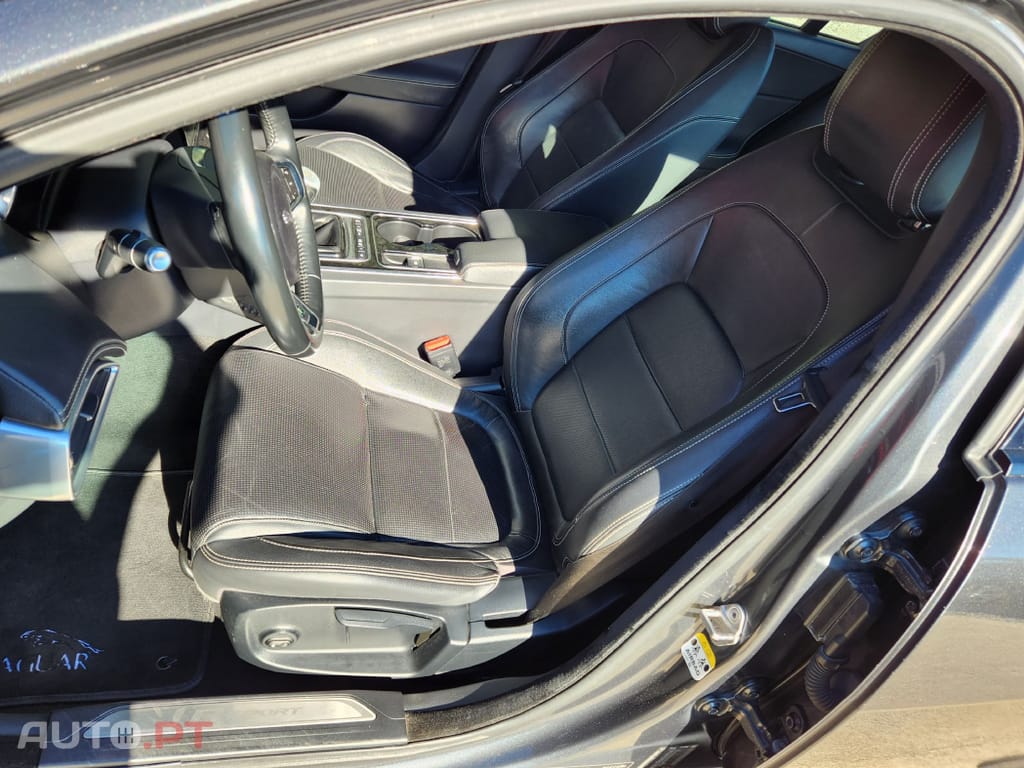 Jaguar XE 2.0 D R-Sport