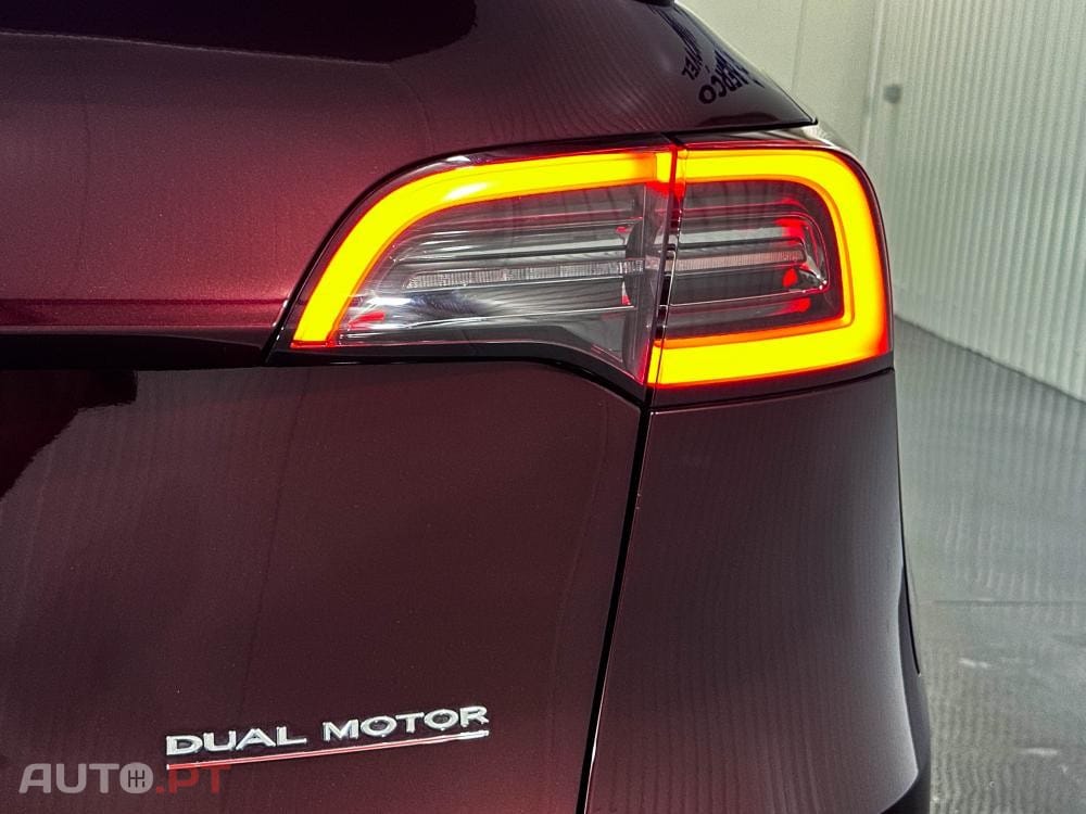 Tesla Model Y Performance Dual Motor AWD