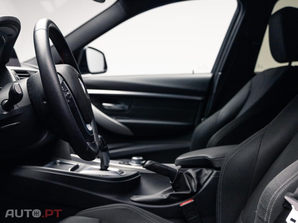 BMW 330 e iPerformance Line Sport