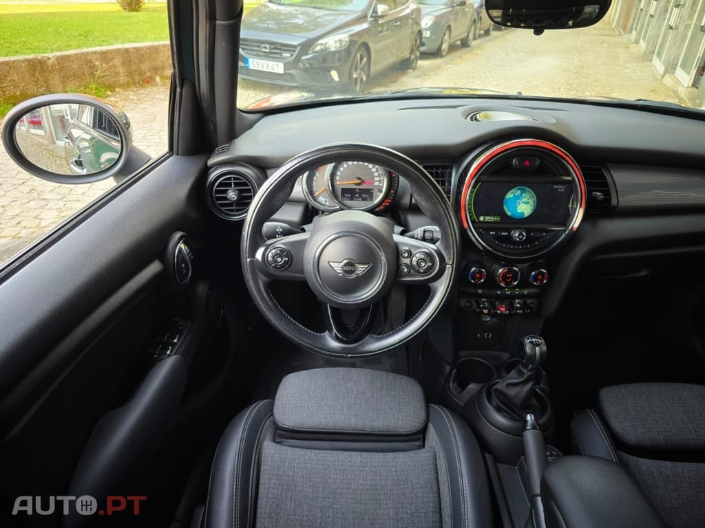 MINI Cooper Cooper D
