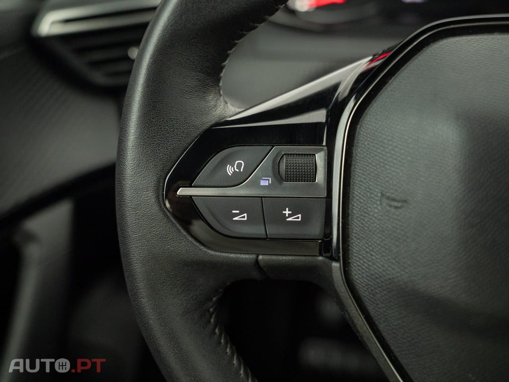 Peugeot 2008 1.2 PureTech Active Pack