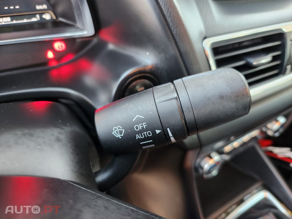 Mazda 3 1.5 Sky-D Excellence Navi