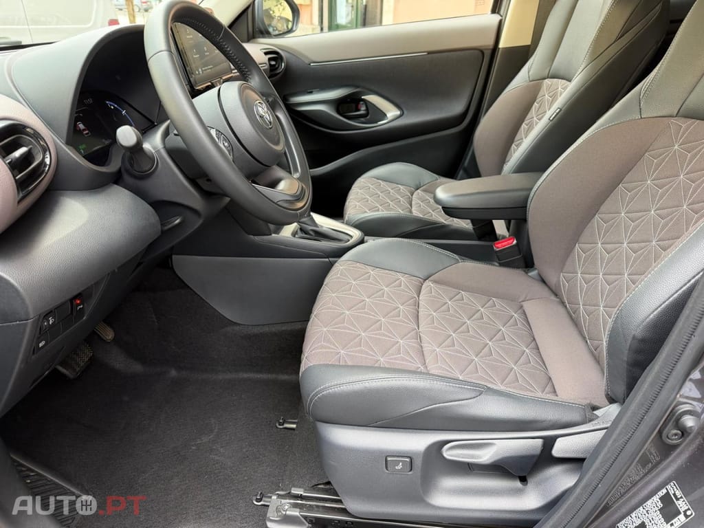 Toyota Yaris Cross 1.5 HDF Luxury