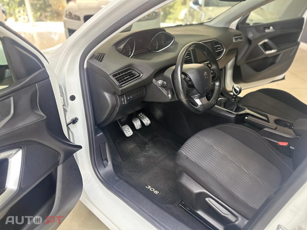 Peugeot 308 1.6 BlueHDi Style