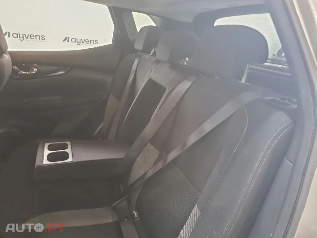 Nissan Qashqai 1.5 dCi N-Connecta J18