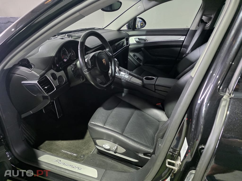 Porsche Panamera Platinum Edition