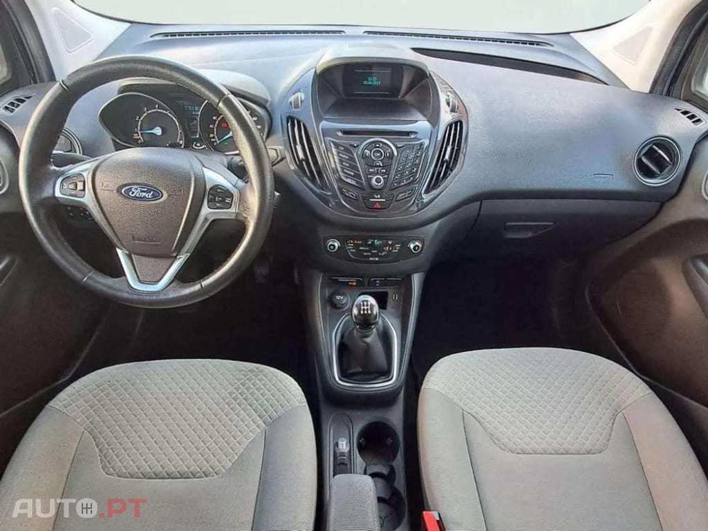 Ford Tourneo 1.0 EcoBoost Titanium