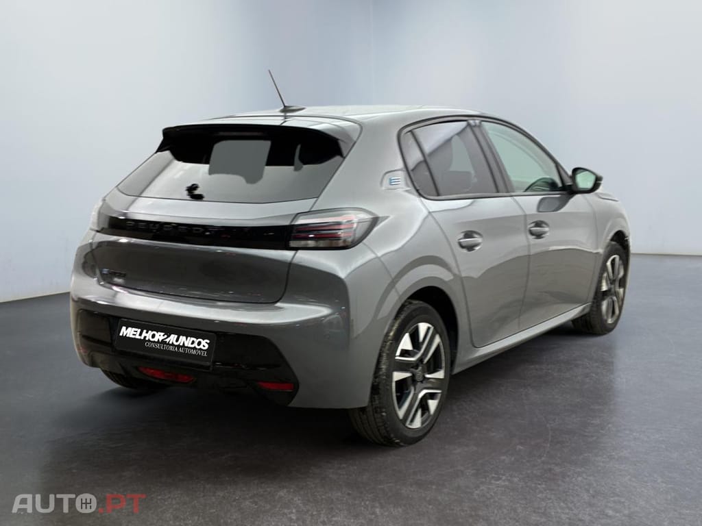 Peugeot E-208 50 kWh Style