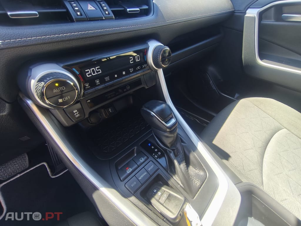 Toyota RAV4 2.5 HDF Comfort