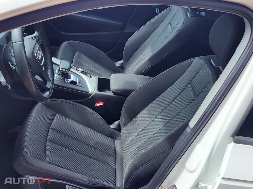 Audi A4 Avant 35 TDI S tronic