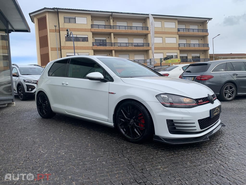 Volkswagen Golf 2.0 TSi GTi DSG Performance