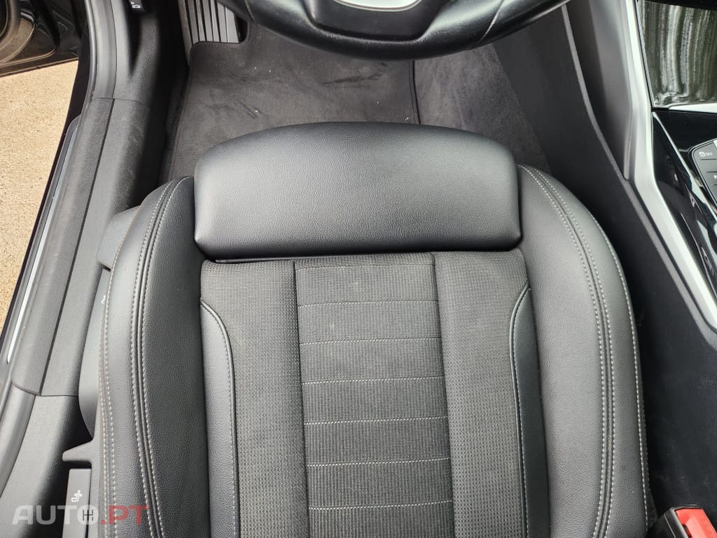 BMW 320 e Line Sport Auto