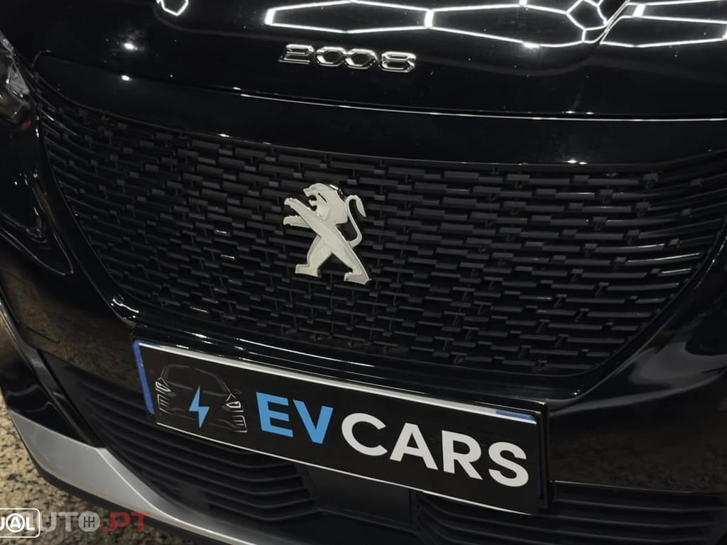 Peugeot E-2008 Active
