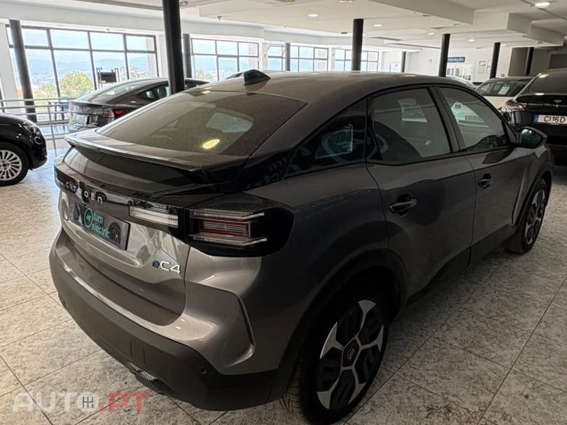 Citroen e-C4 136 PLUS