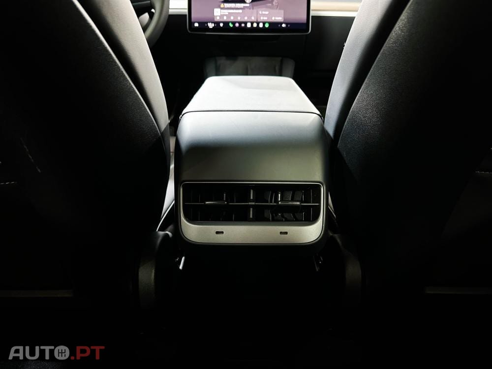 Tesla Model Y Long Range Dual Motor AWD