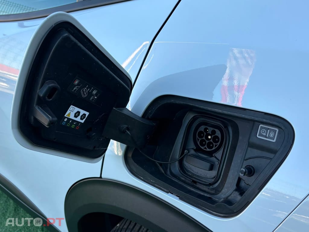 Peugeot E-2008 𝟱𝟰 𝙠𝙒𝙝 𝟭𝟱𝟲𝙘𝙫𝙨 𝙎𝙩𝙮𝙡𝙚