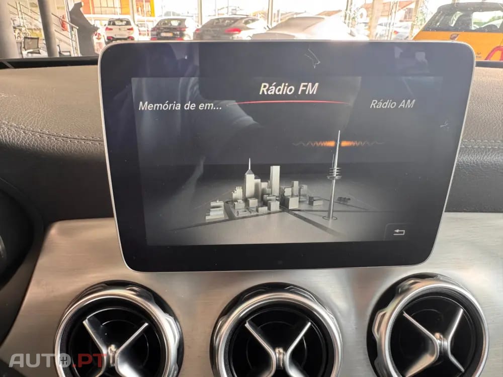 Mercedes-Benz GLA 220 d Urban