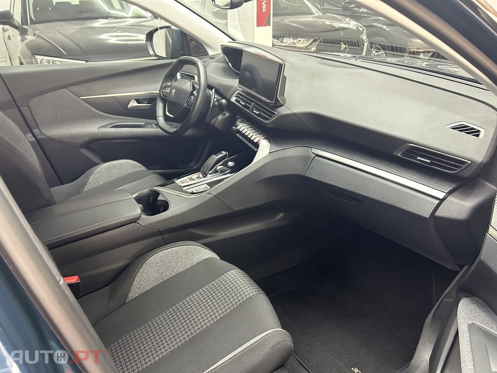 Peugeot 3008 1.2 PureTech Allure EAT8