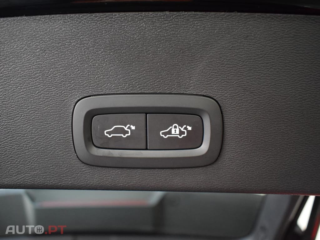 Volvo XC40 1.5 T4 211 PHEV Inscription