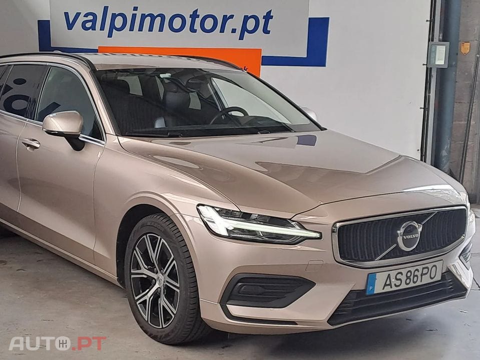 Volvo V60 2.0 B4 Momentum Core Geartronic