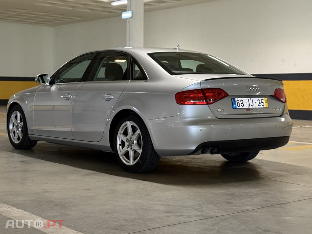 Audi A4 2.0 TDI S-line