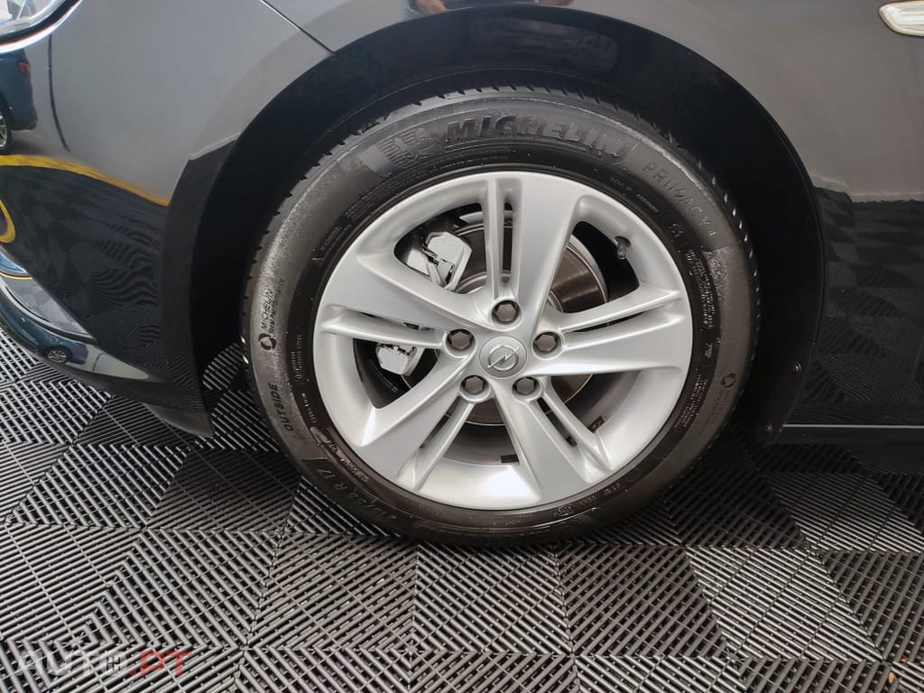 Opel Insignia 1.6 CDTI BUSINESS