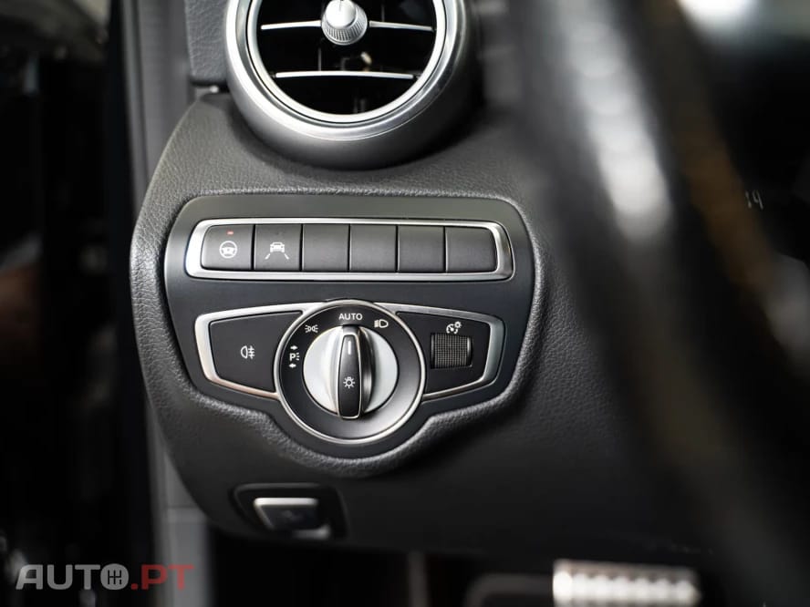 Mercedes-Benz C 300 e AMG Line