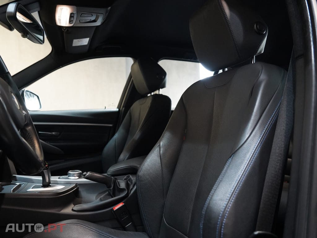 BMW 318 i Touring Pack M Auto