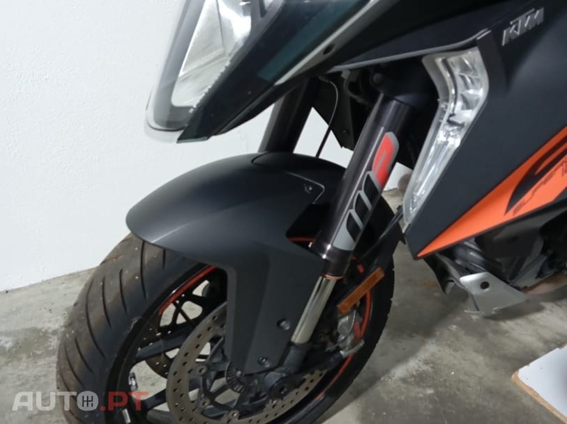 KTM Superduke GT 1290 ABS