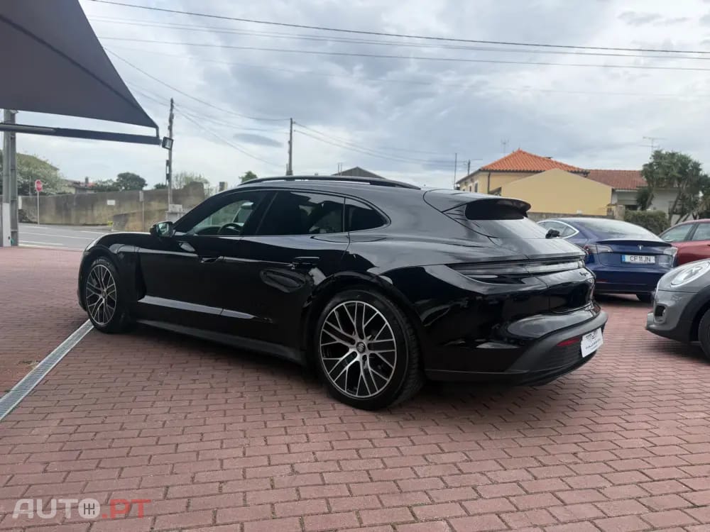 Porsche Taycan ST 4S