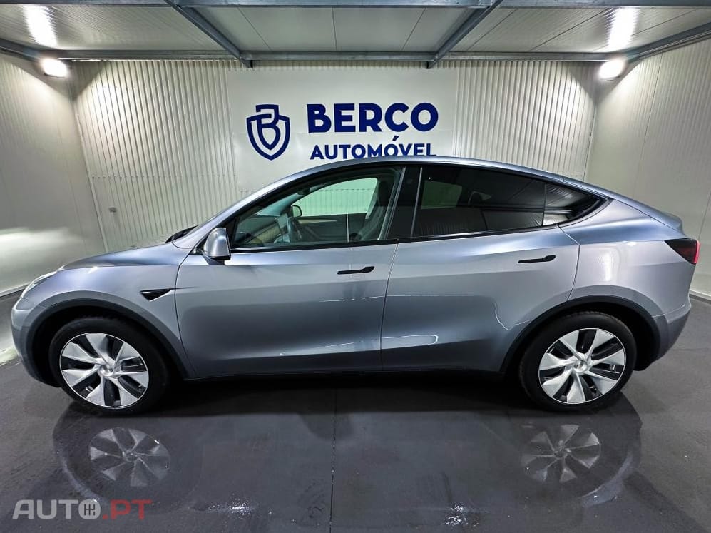 Tesla Model Y Long Range Dual Motor AWD