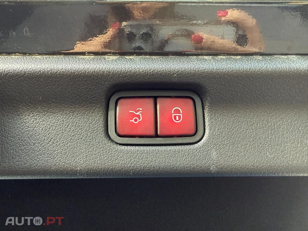 Mercedes-Benz EQE 350+ Electric Art