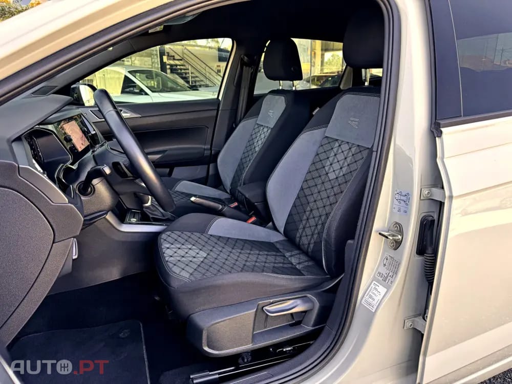 Volkswagen Taigo 1.0 TSI R-Line DSG