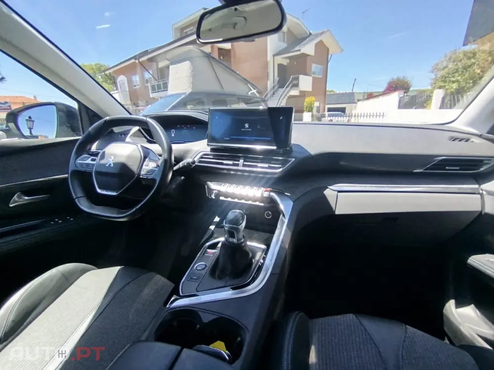 Peugeot 5008 1.2 PureTech Allure Pack