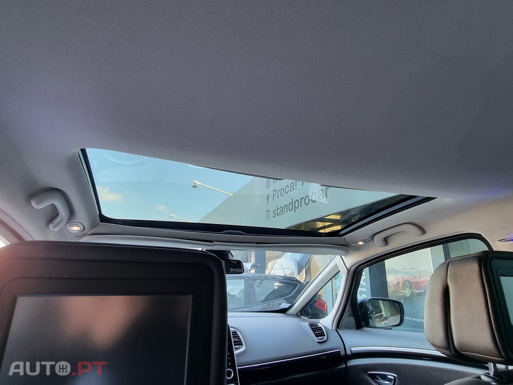 Renault Espace 1.6 dCi Initiale Paris EDC