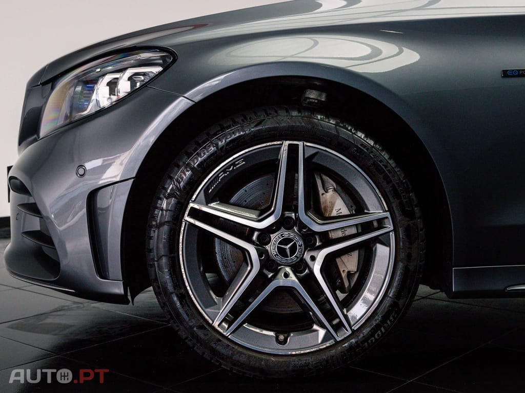 Mercedes-Benz C 300 e AMG Line