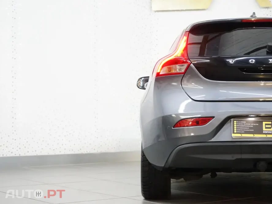 Volvo V40 1.6 D2 Summum