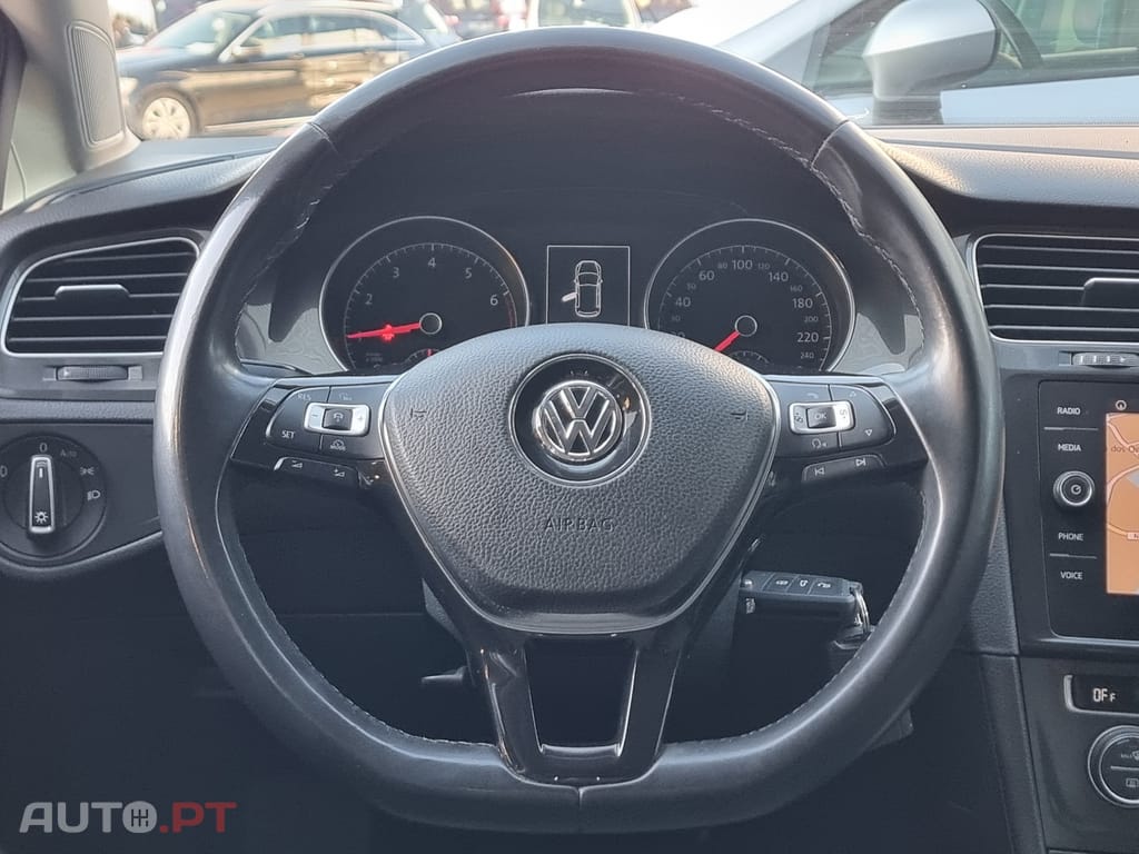 Volkswagen Golf 1.0 TSI Confortline