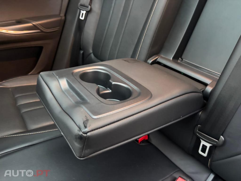 Opel Grandland (X) 1.2 T Design & Tech AT