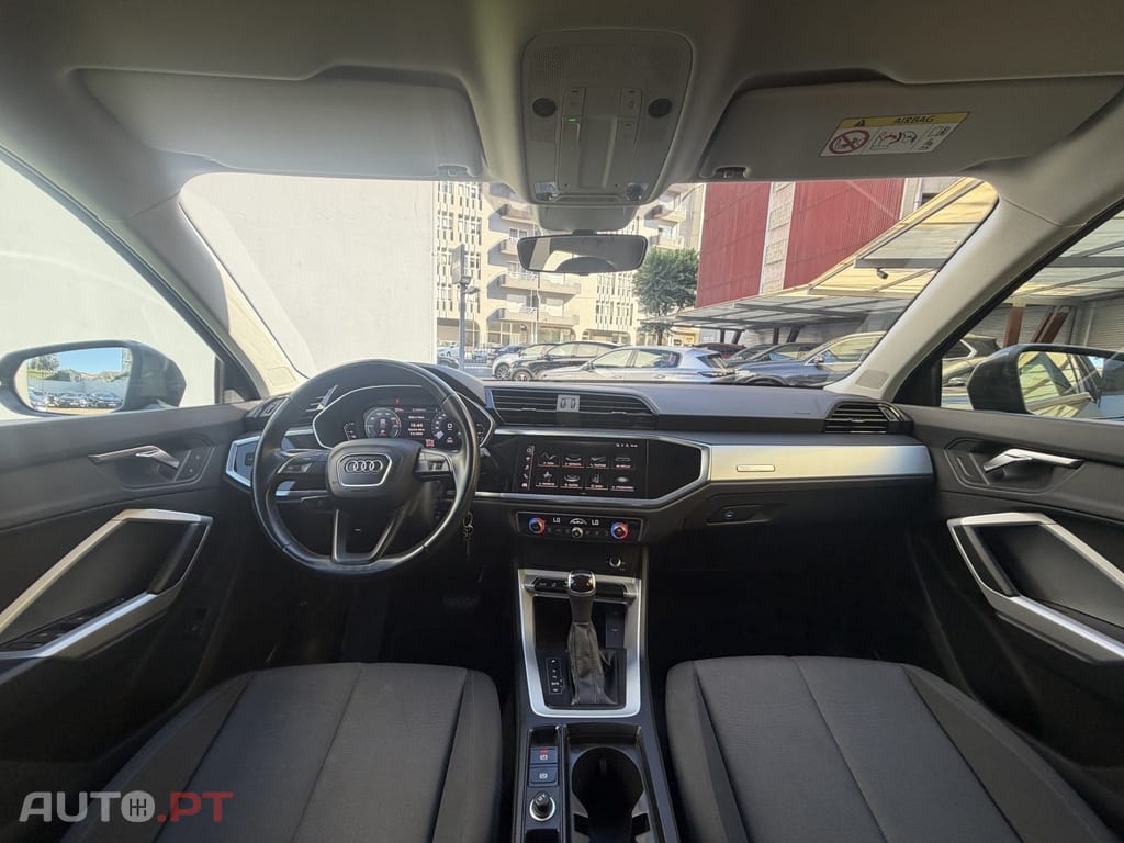 Audi Q3 45 TFSIe S line S tronic