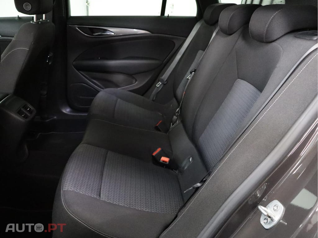 Opel Insignia 1.5  Business Edition ST