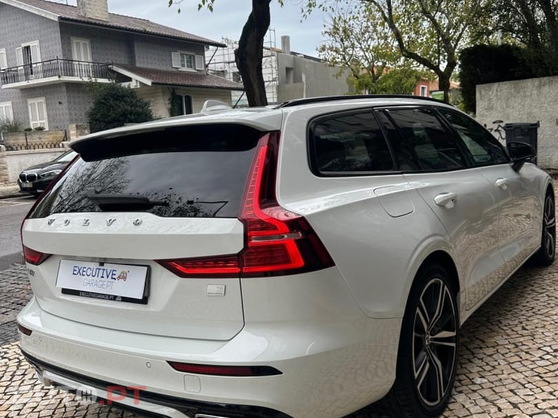 Volvo V60 2.0 T8 AWD TE R-Design