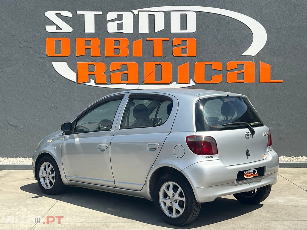 Toyota Yaris 1.0 Base C/Radio