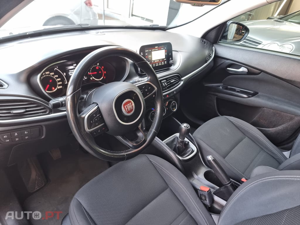 Fiat Tipo 1.3 M-Jet Lounge