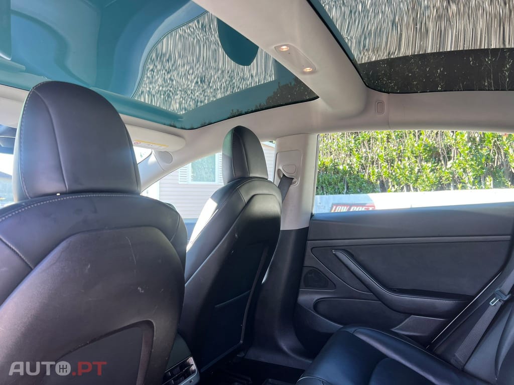 Tesla Model 3 Tração Traseira